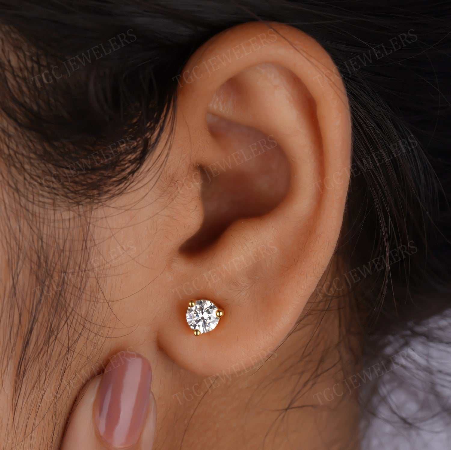 Round Shape Moissanite Martini Stud Unisex Earring