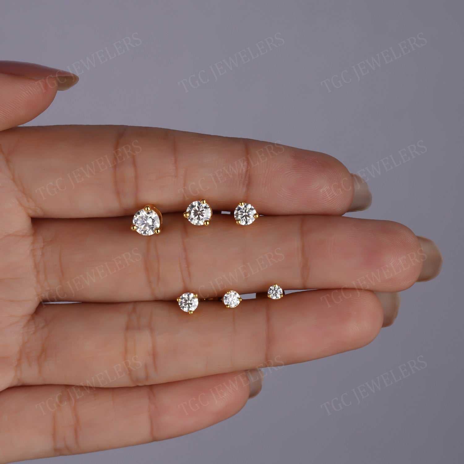 Round Shape Moissanite Martini Stud Unisex Earring