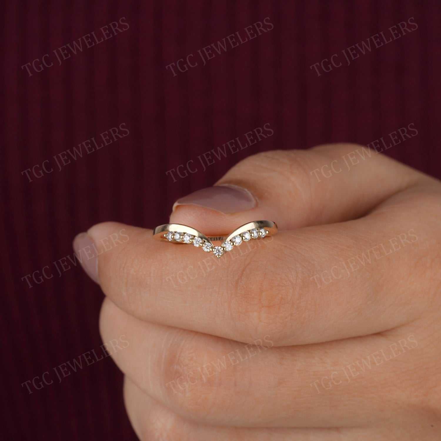 V Shaped Curve Round Cut Moissanite Tiara Shape Wedding Band