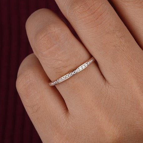 1.00 CT/2 MM Chanel Set Round Cut Moissanite Band