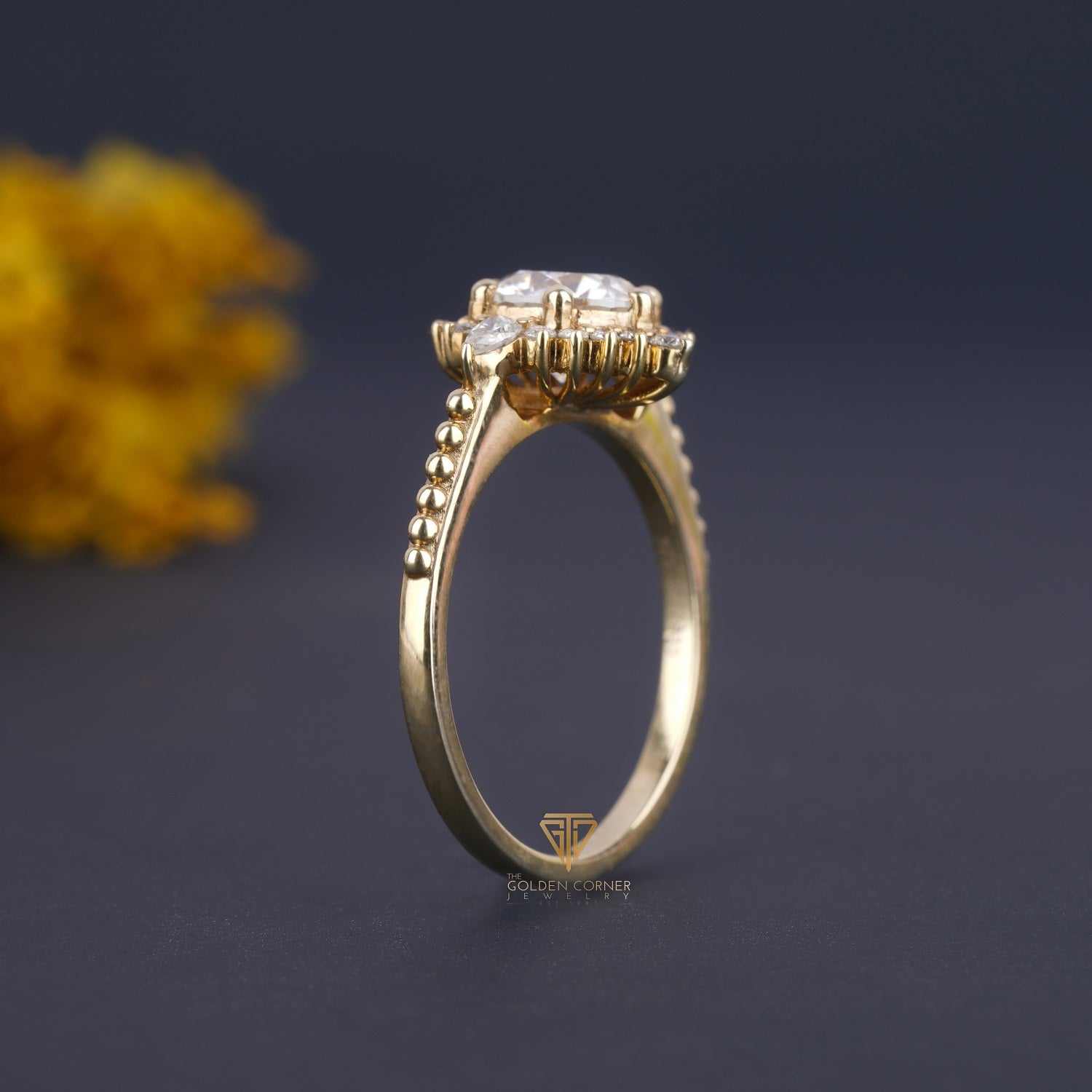 Vintage Art Deco Round Shape Moissanite Ring